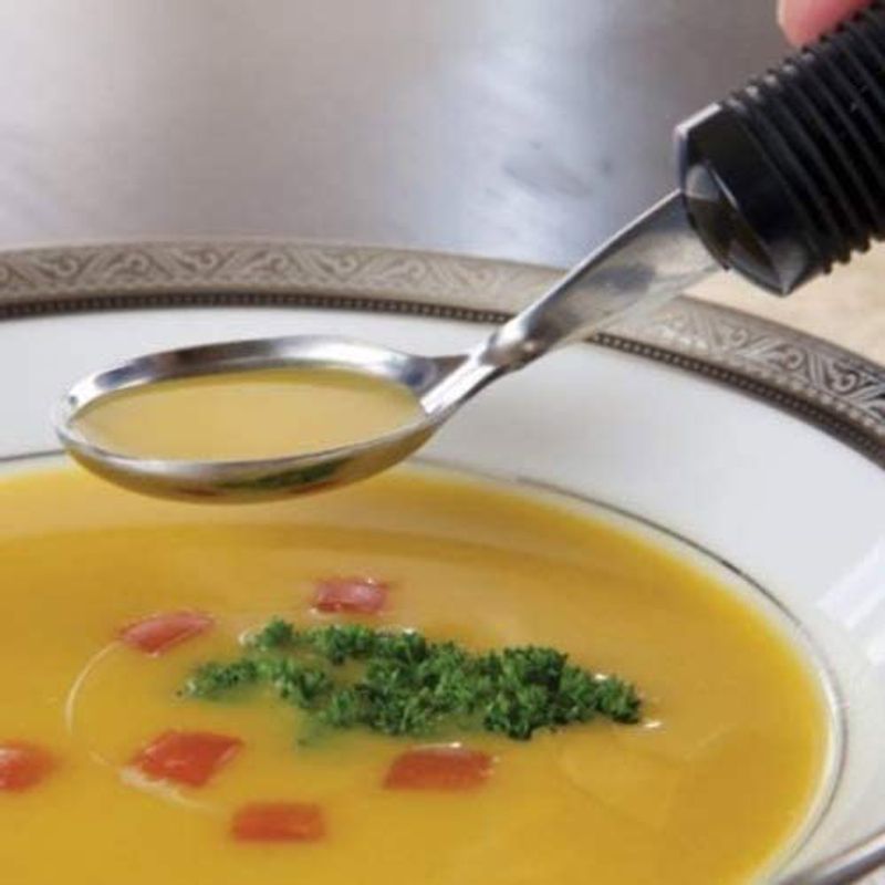 Godt grep suppeskje med vekt